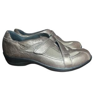 Clarks Metallic Bronze Leather Cross-Strap Slip-Ons - Size 7.5